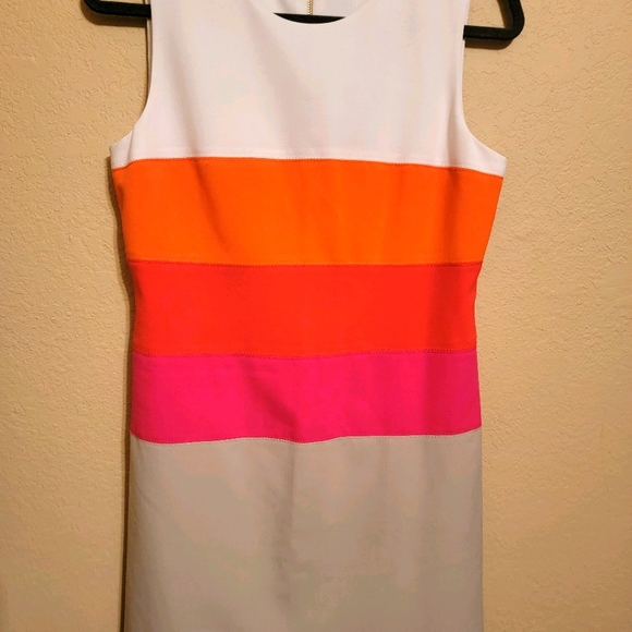 Dress - Picture 2 of 6